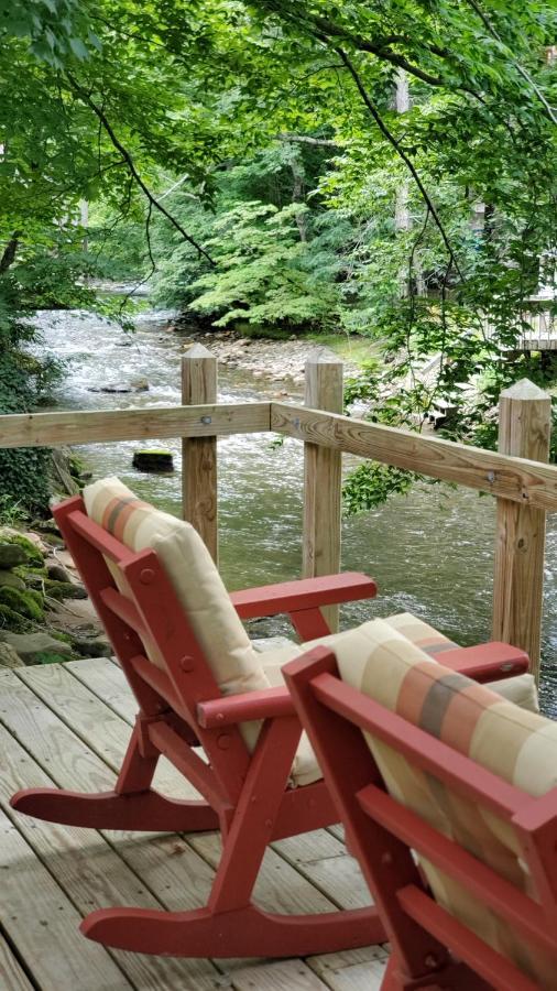 Cozy Creek Cottages Maggie Valley Exterior photo