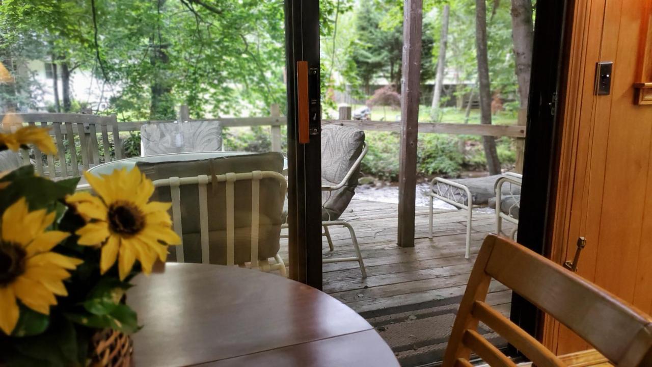 Cozy Creek Cottages Maggie Valley Exterior photo